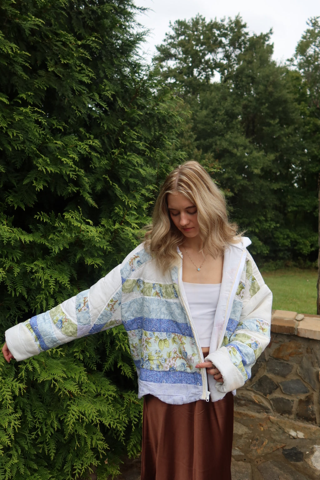 L/XL Zip Up Jacket
